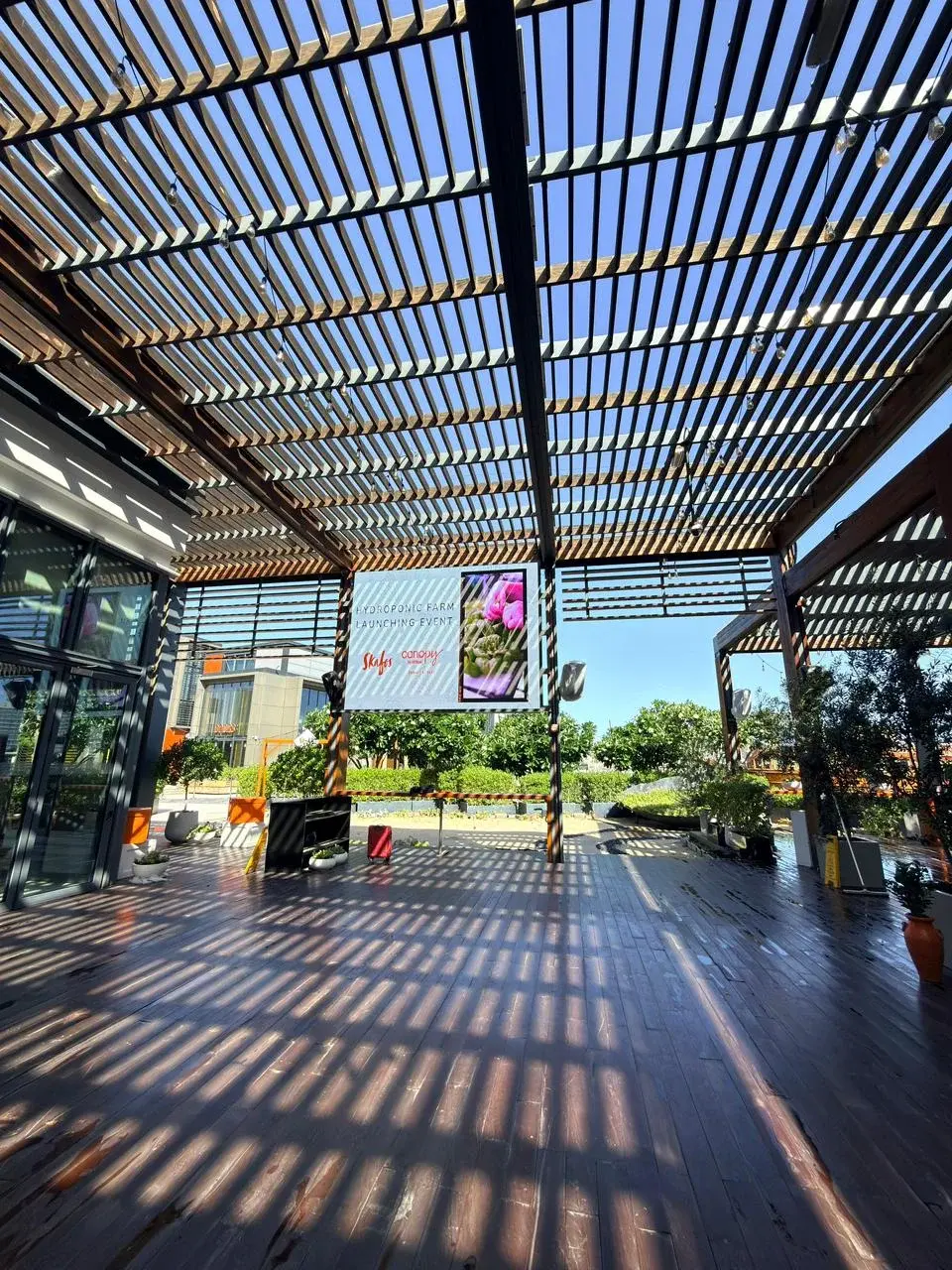Transparant LED screen in Dubai